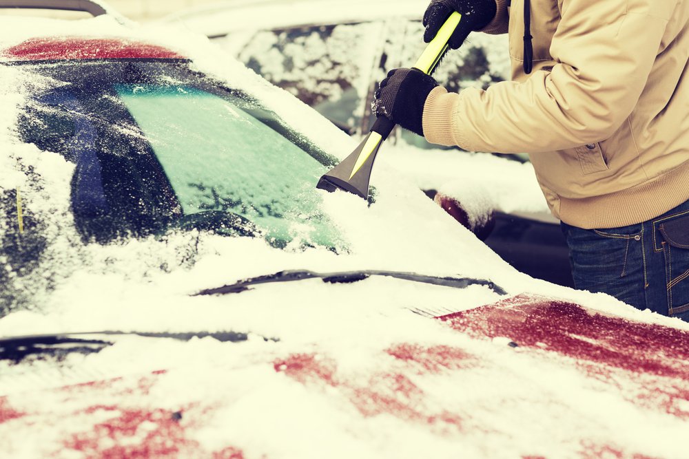 Fahrregeln fürs Auto bei Schnee und Eis